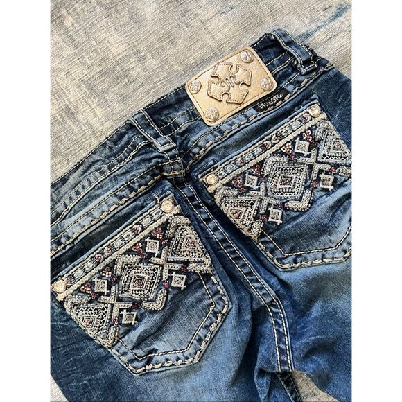 Miss Me Beaded Embroidered Rhinestone Mid Rise Boot Cut Jeans 30" - Picture 4 of 6